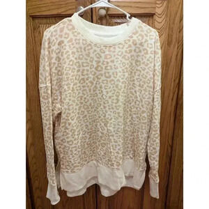 Women's crew neck cheetah print sweatshirt by Time and Tru size XXL (20)